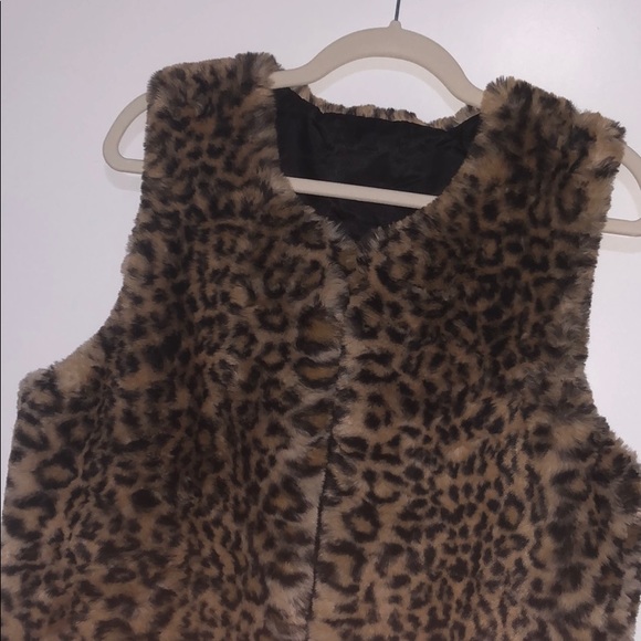Cheetah Print Long Vest - Picture 5 of 7